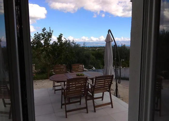Luxury Apartment, Tranquility, Sea Views, Breeze Apartmán
