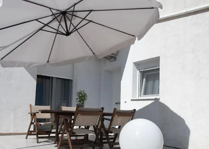 Luxury Apartment, Tranquility, Sea Views, Breeze *