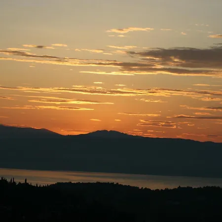 Corfu Luxury Apartment, Tranquility, Mountain & Sea Views Apartment