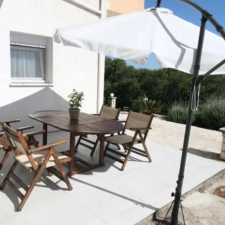 Luxury Apartment, Tranquility, Sea Views, Breeze