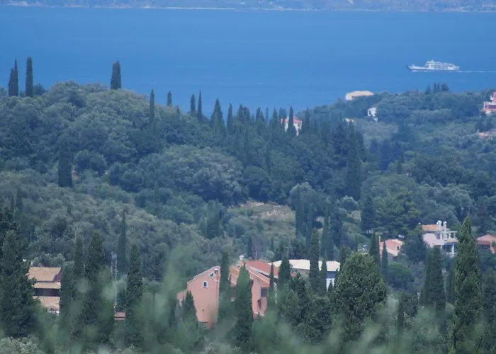 Luxury Apartment, Tranquility, Sea Views, Breeze