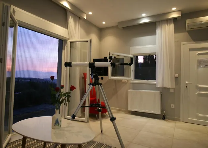 Luxury Apartment, Tranquility, Sea Views, Breeze *