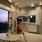 Luxury Apartment, Tranquility, Sea Views, Breeze *