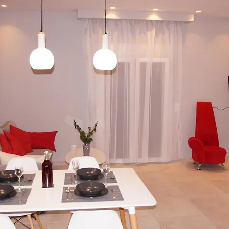 Luxury Apartment, Tranquility, Sea Views, Breeze